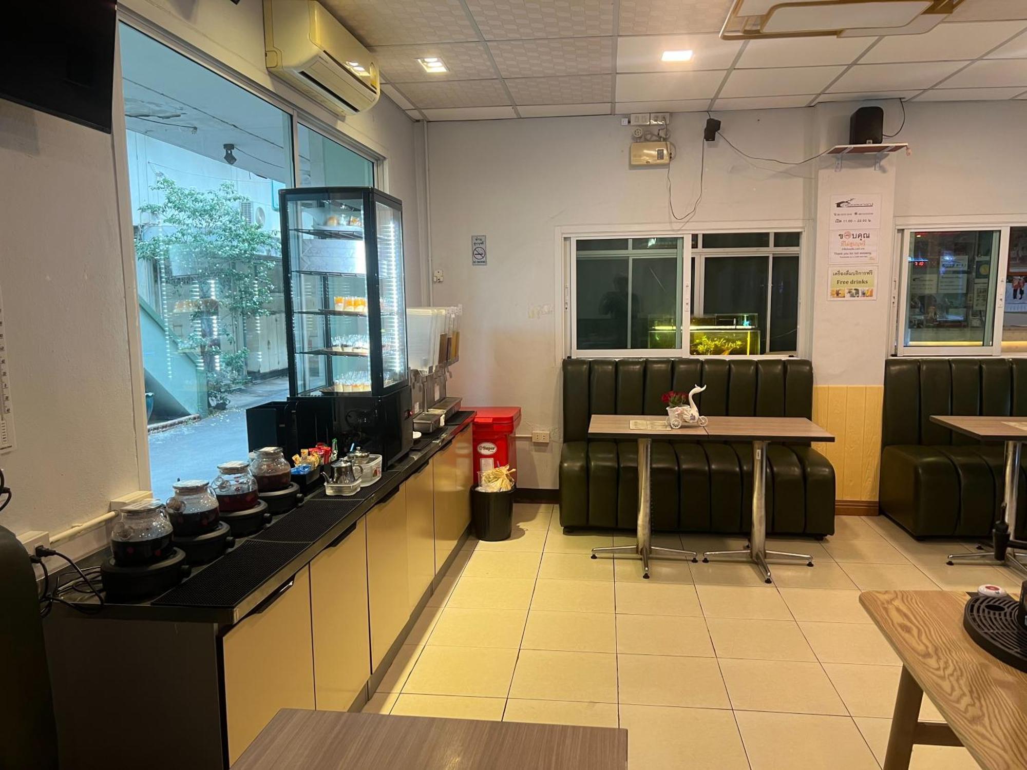 Alongkorn Hotel By Sb Samut Songkhram エクステリア 写真