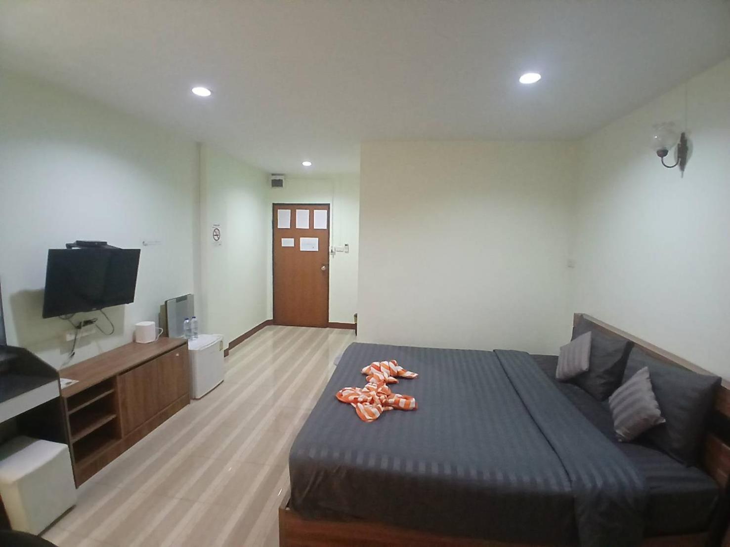 Alongkorn Hotel By Sb Samut Songkhram エクステリア 写真